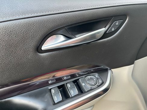 Used 2020 Cadillac XT4 Luxury w/ Cold Weather Package image 30