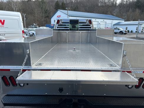 New 2026 Ford F550 4x4 Supercab Super Duty w/ XLT Value Package image 29