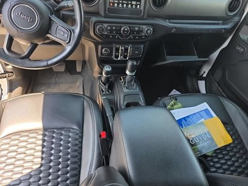 Used 2022 Jeep Wrangler Unlimited Sport AWD/4WD image 15