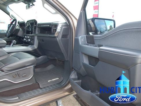 Used 2022 Ford F150 Lariat w/ FX4 Off-Road Package AWD/4WD image 17