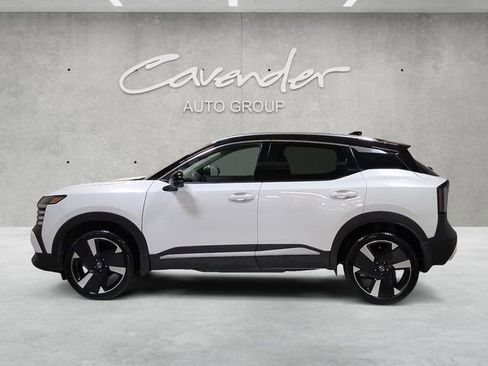 Certified 2025 Nissan Kicks SR image 13