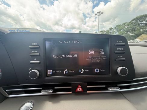 Used 2025 Hyundai Elantra Sport FWD image 17