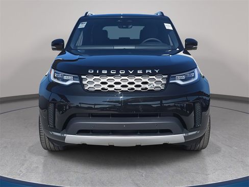 New 2025 Land Rover Discovery S image 2