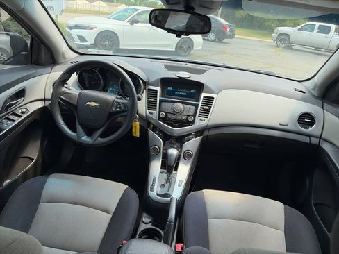Used 2012 Chevrolet Cruze LS w/ Connectivity Package FWD image 11