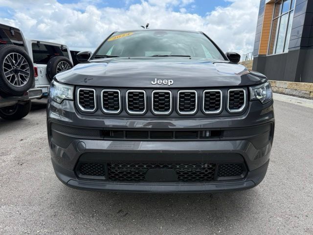 Used 2024 Jeep Compass Sport AWD/4WD image 8
