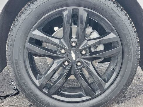 Used 2020 Chevrolet Equinox LT w/ Sport Edition image 17