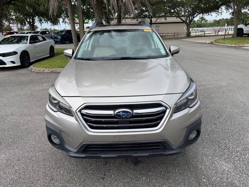 Used 2018 Subaru Outback 3.6R Limited AWD/4WD image 14
