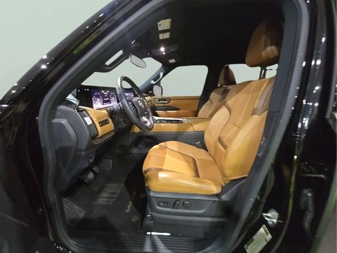 Used 2025 Nissan Armada SL w/ Captain's Chari Seat Package RWD image 5