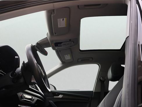 Used 2022 Audi Q5 2.0T Premium w/ Convenience Package image 40