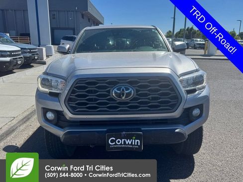 Used 2021 Toyota Tacoma TRD Off-Road w/ Technology Package AWD/4WD image 3