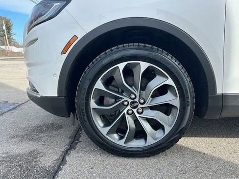 Used 2021 Lincoln Nautilus Reserve AWD/4WD image 5