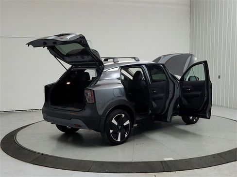 New 2026 Nissan Kicks SR image 15