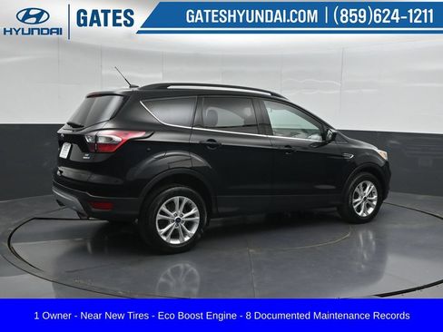Used 2018 Ford Escape SE AWD/4WD image 2