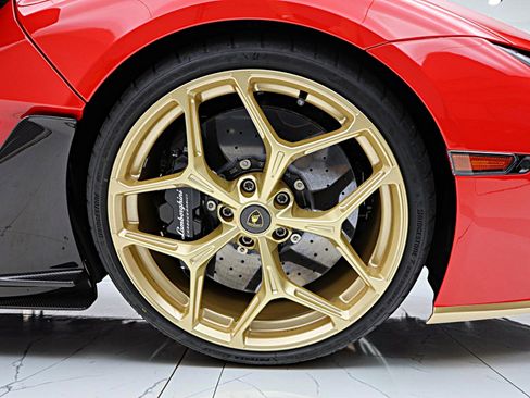 Used 2025 Lamborghini Revuelto AWD/4WD image 43