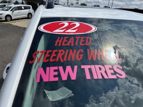 Used 2022 Jeep Cherokee Limited AWD/4WD image 26