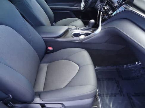 Used 2023 Toyota Camry LE image 13