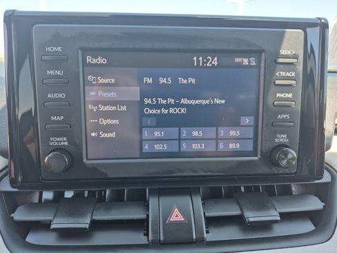 Used 2019 Toyota RAV4 XLE AWD/4WD image 29