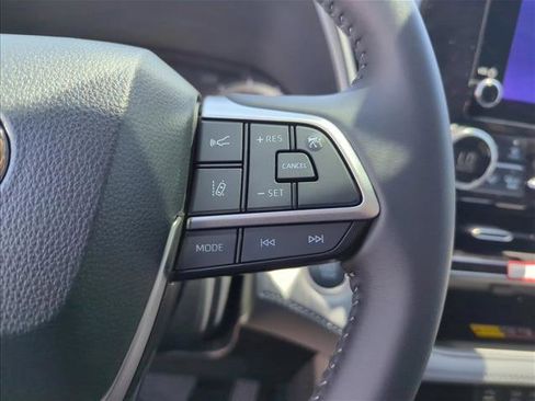 New 2026 Toyota Highlander XLE AWD/4WD image 18