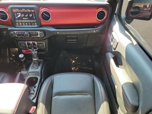 Used 2021 Jeep Wrangler Unlimited Rubicon w/ Xtreme Recon 35" Tire Package image 15