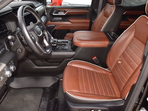 Used 2025 GMC Sierra 1500 Denali Ultimate image 13