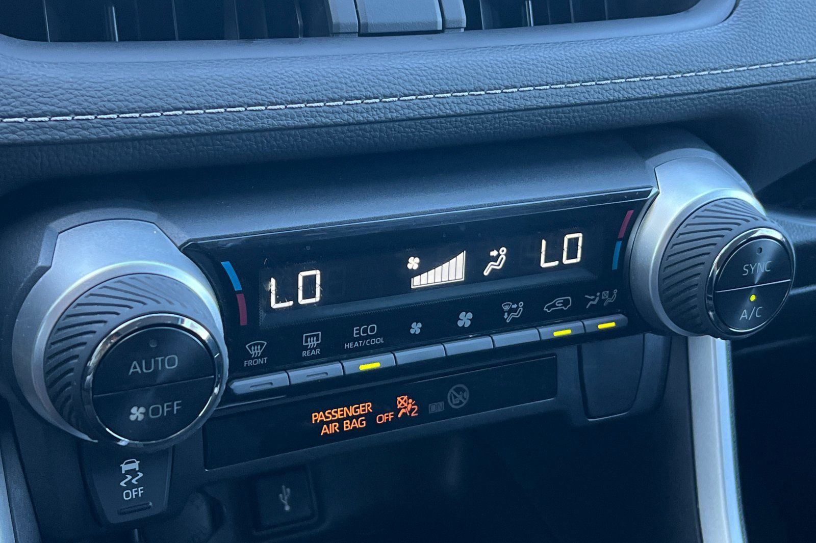 Certified 2021 Toyota RAV4 LE AWD/4WD image 20