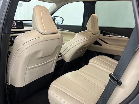Used 2023 INFINITI QX60 Luxe image 32
