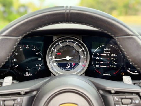 Used 2021 Porsche 911 AWD/4WD image 21