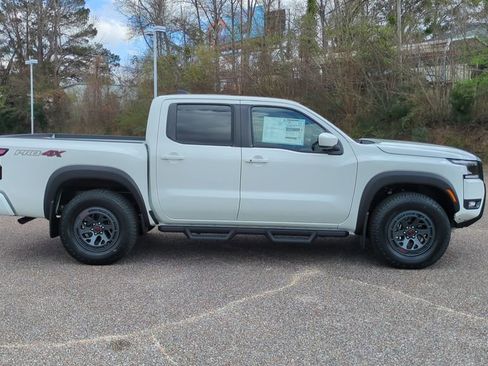 New 2026 Nissan Frontier PRO-4X w/ Tow Package image 4