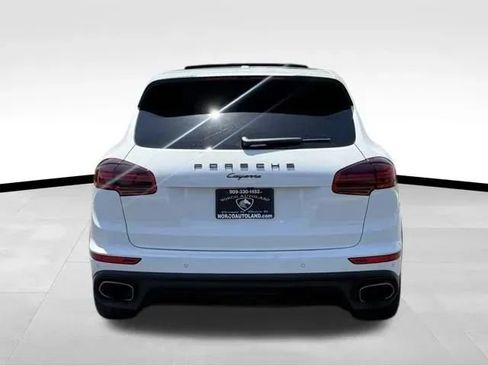 Used 2016 Porsche Cayenne AWD/4WD image 5