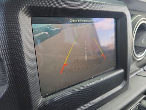 Used 2019 Jeep Wrangler Unlimited Sahara w/ Safety Group image 25