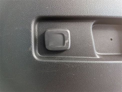 Used 2023 GMC Acadia AT4 w/ Technology Package image 30