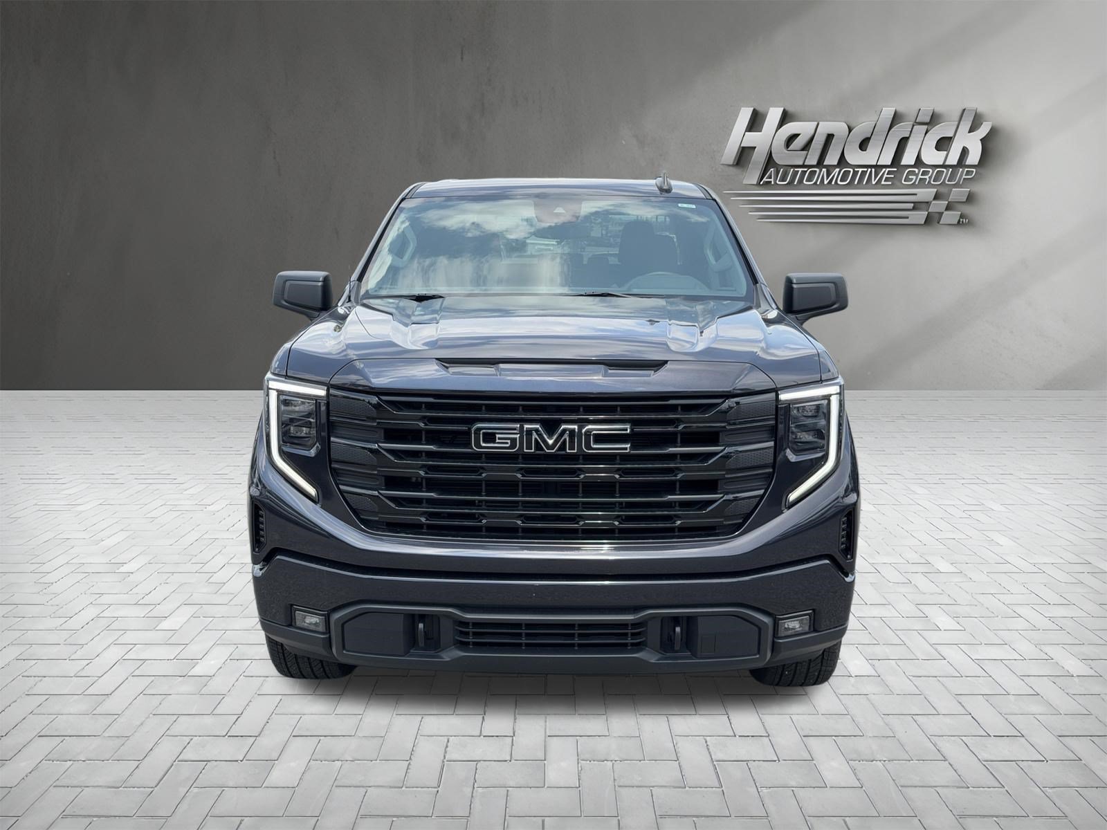 Used 2025 GMC Sierra 1500 Elevation AWD/4WD image 3