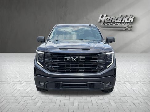 Used 2025 GMC Sierra 1500 Elevation AWD/4WD image 3
