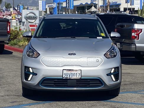 Used 2020 Kia Niro EX image 8