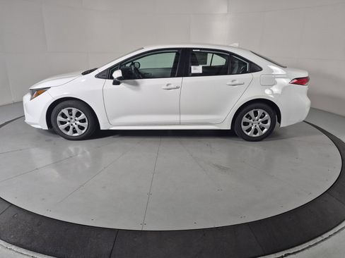 New 2026 Toyota Corolla LE image 2