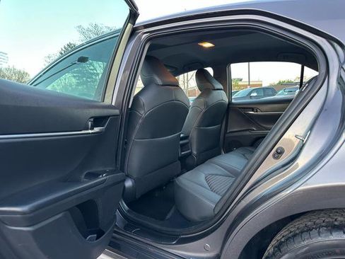 Used 2019 Toyota Camry LE image 13