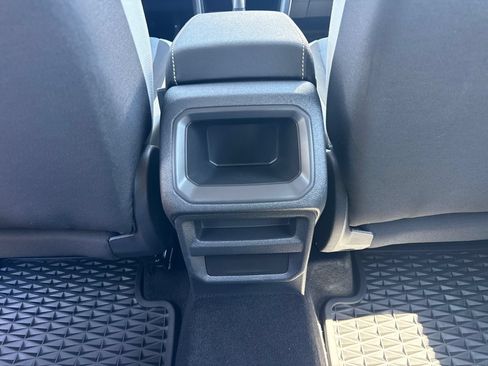 Certified 2025 Volkswagen Taos S AWD/4WD image 38