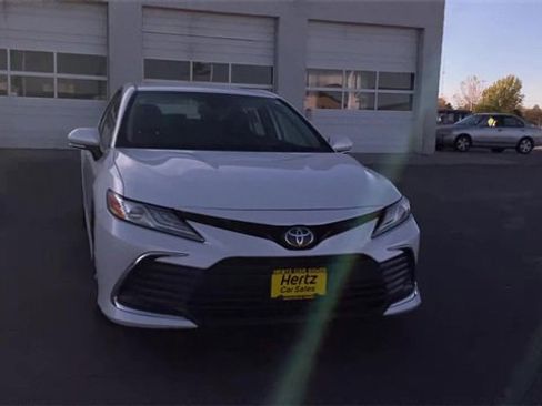 Used 2024 Toyota Camry XLE image 4