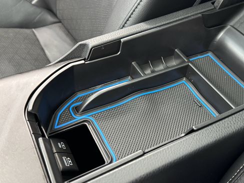 Used 2022 Toyota Camry XSE image 27