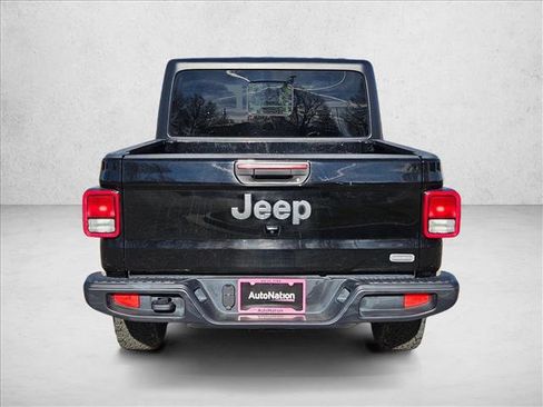 Used 2023 Jeep Gladiator Overland image 6