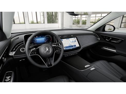 New 2026 Mercedes-Benz E 350 4MATIC Sedan image 2
