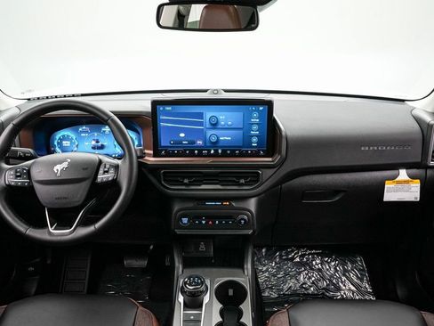 Certified 2025 Ford Bronco Sport Outer Banks w/ Outer Banks Tech Package+ image 15