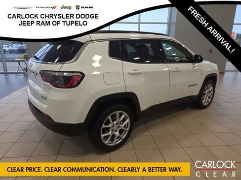 Used 2023 Jeep Compass Latitude AWD/4WD image 9