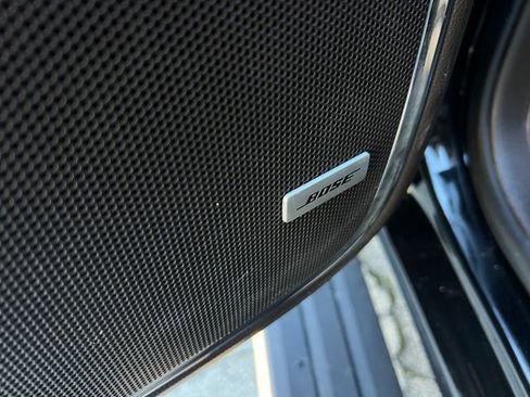 Used 2020 GMC Yukon XL Denali w/ Denali Premium Package image 12