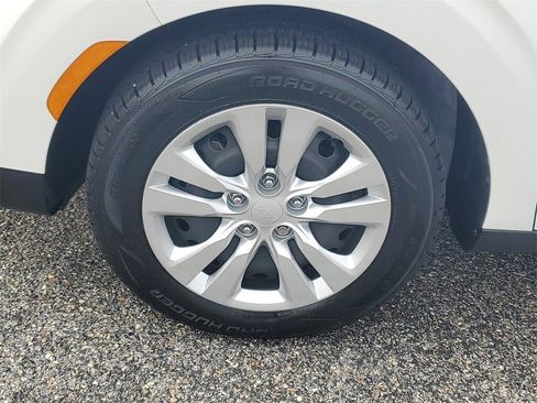 Used 2022 Kia Soul LX image 29