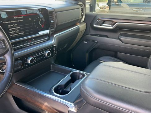 Used 2024 GMC Sierra 3500 SLT w/ SLT Premium Package image 14