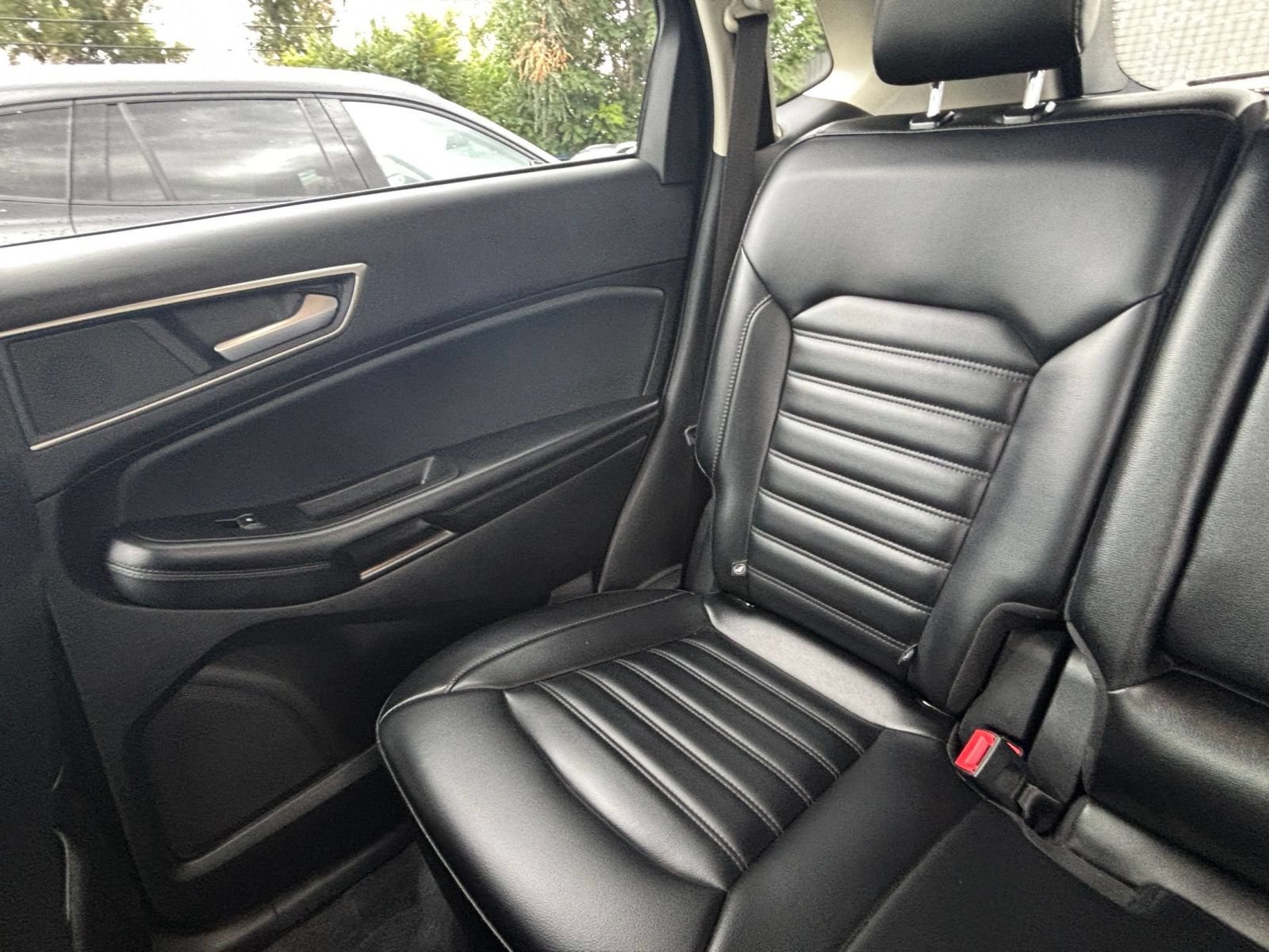 Used 2024 Ford Edge SEL AWD/4WD image 37