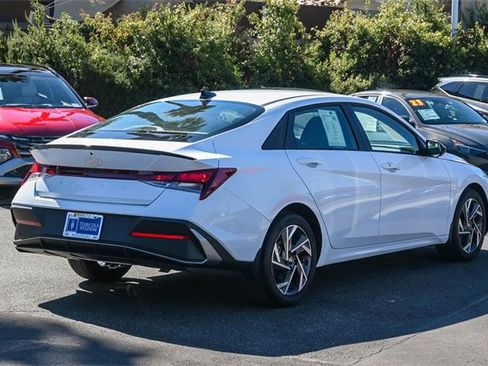 Certified 2025 Hyundai Elantra Sport image 4