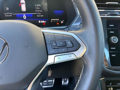 Certified 2023 Volkswagen Tiguan SE R-Line image 19