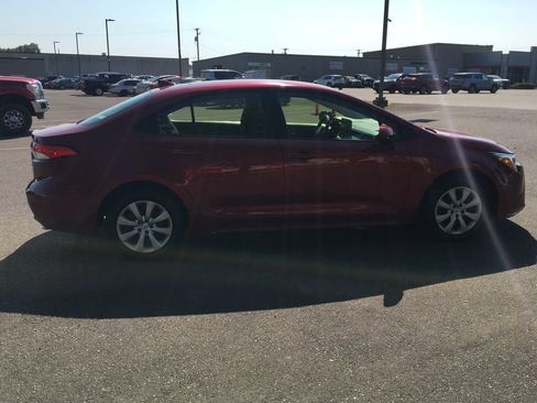 Used 2024 Toyota Corolla LE FWD image 8